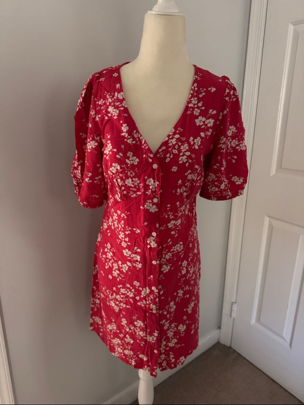 GAP Red Floral Scoop mini dress